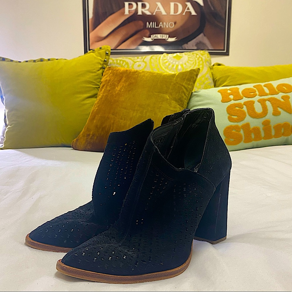 Vince Camuto Shoes Vince Camuto Black Perforated Booties size 8